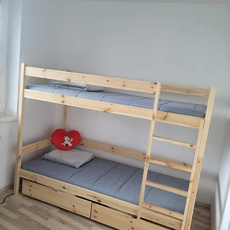 Koloseo 2 Bedrooms - Free Garage Parking, View, 3rd Floor Apartment Pressburg