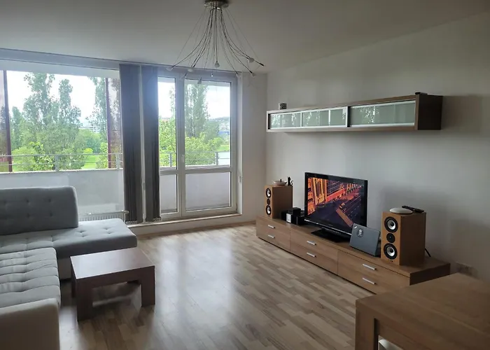 Koloseo 2 Bedrooms - Free Garage Parking, View, 3rd Floor براتسيلافا