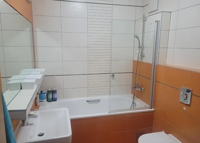 Koloseo 2 Bedrooms - Free Garage Parking, View, 3rd Floor *