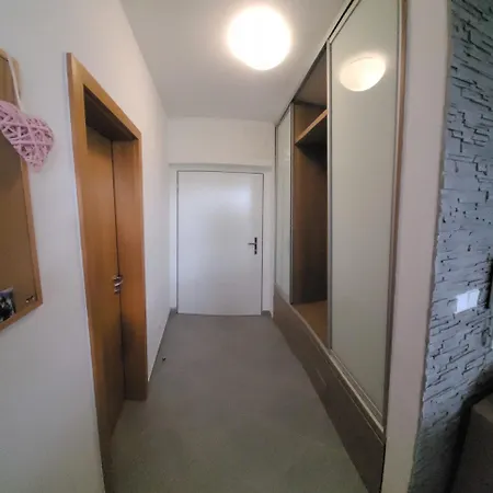 Апартаменты Koloseo 2 Bedrooms - Free Garage Parking, View, 3rd Floor Братислава